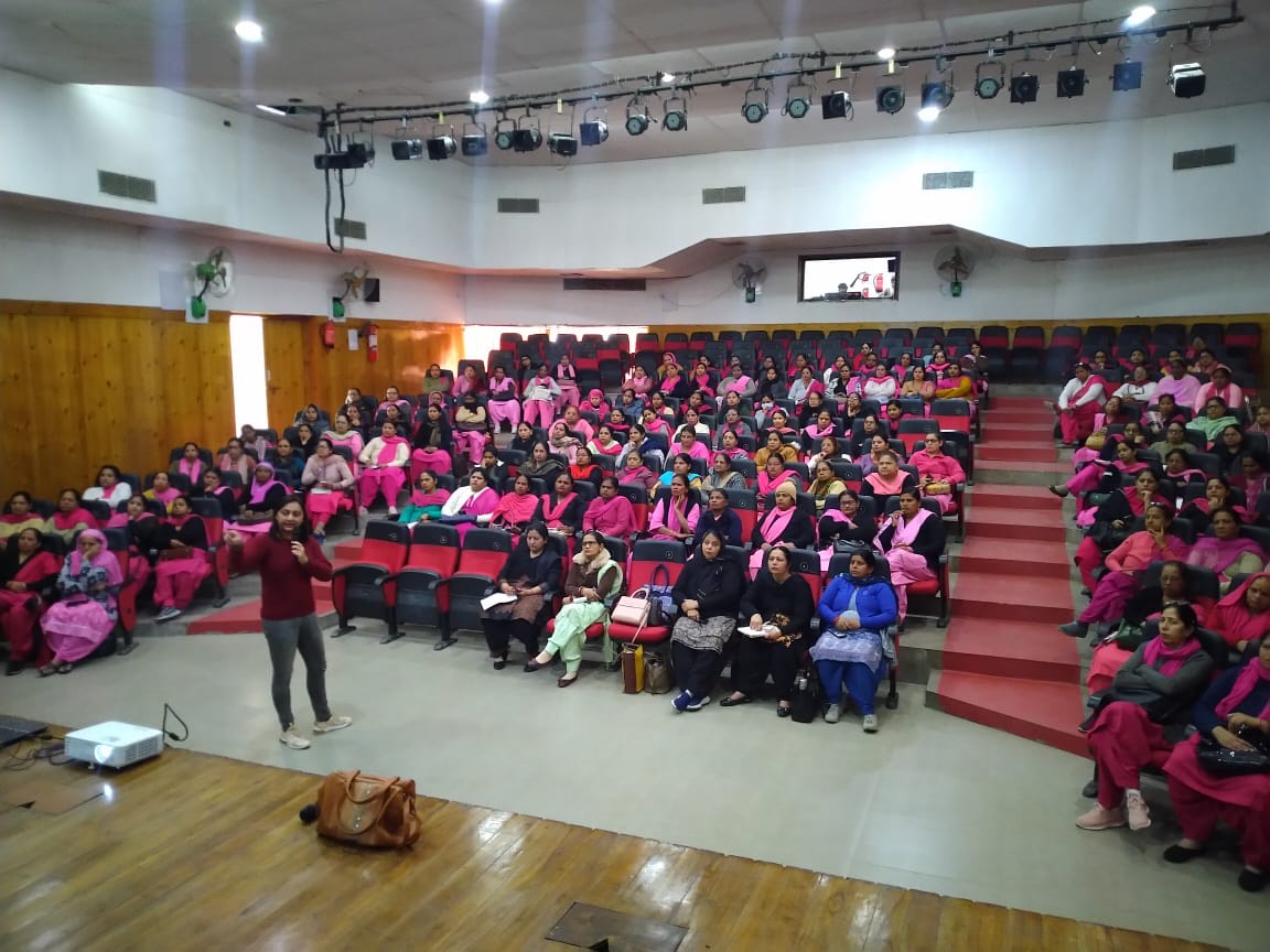 पोषण ट्रैकर एप्लिकेशन और डैशबोर्ड के अद्यतन संस्करण (20.3) पर व्यापक पुनश्चर्या प्रशिक्षण सत्र 26 फरवरी से 28 फरवरी, 2024 तक आयोजित किया गया।